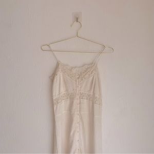 White lace maxi dress